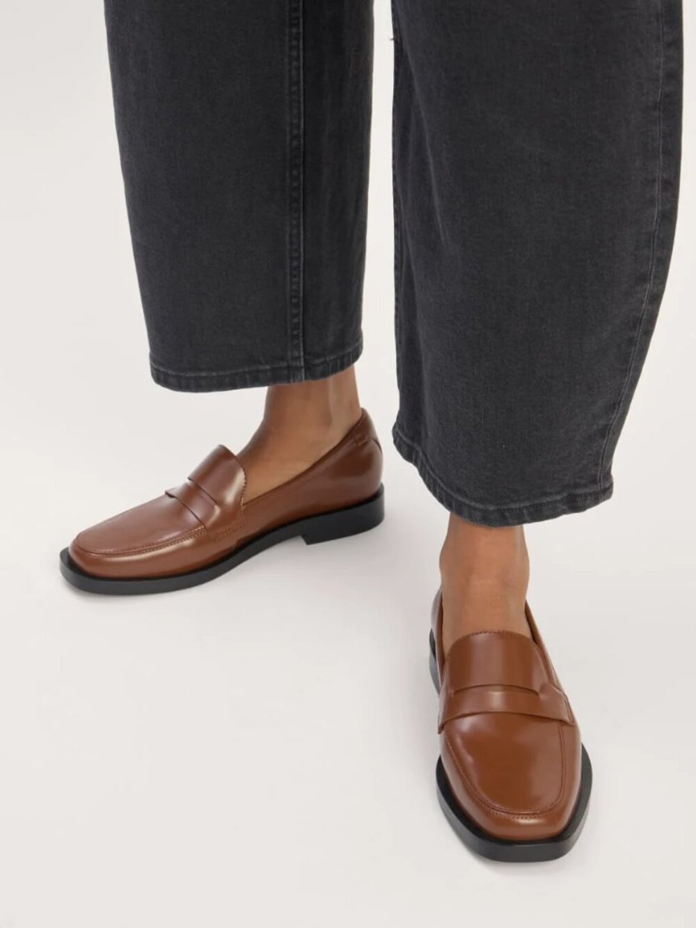 Everlane Timeless Penny Loafer in Rum Brown Leather, 6
